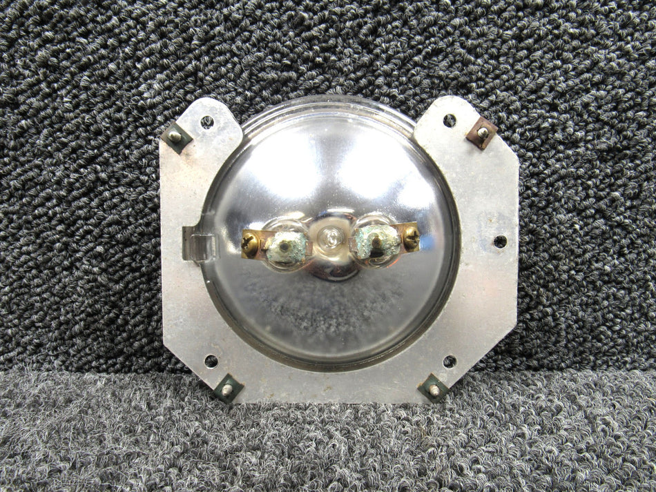0523118-1, 0423542-6 Cessna 182H Landing Light Assembly with Bracket