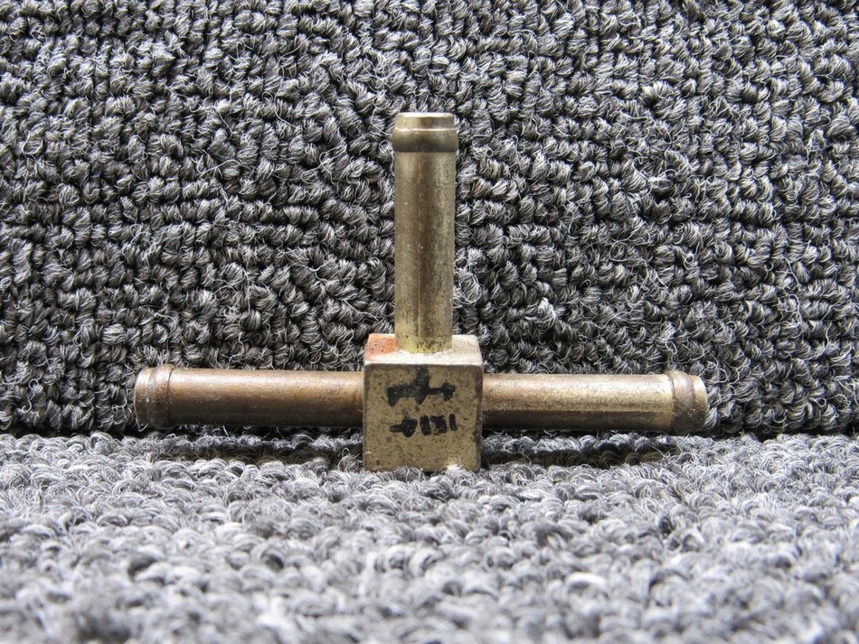1K14-4-4-4 Cessna 421C Vacuum System Fitting