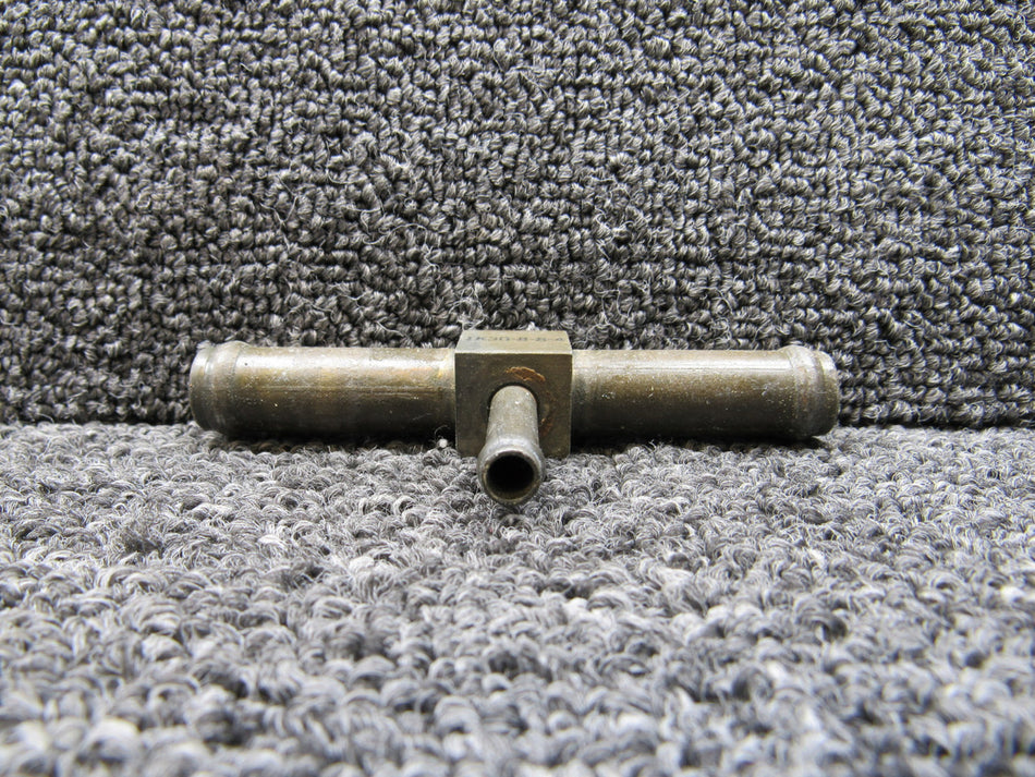 1K30-8-8-4 Cessna 421C Vacuum System Fitting