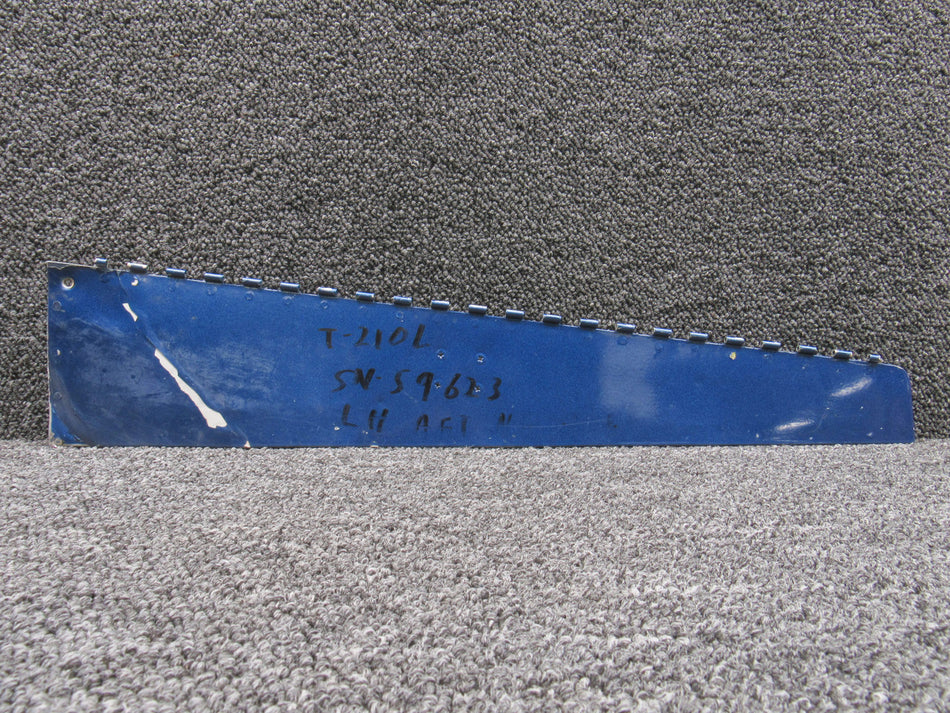 1213467-7 Cessna T210L Nose Gear Door Assembly Aft LH (Damaged)