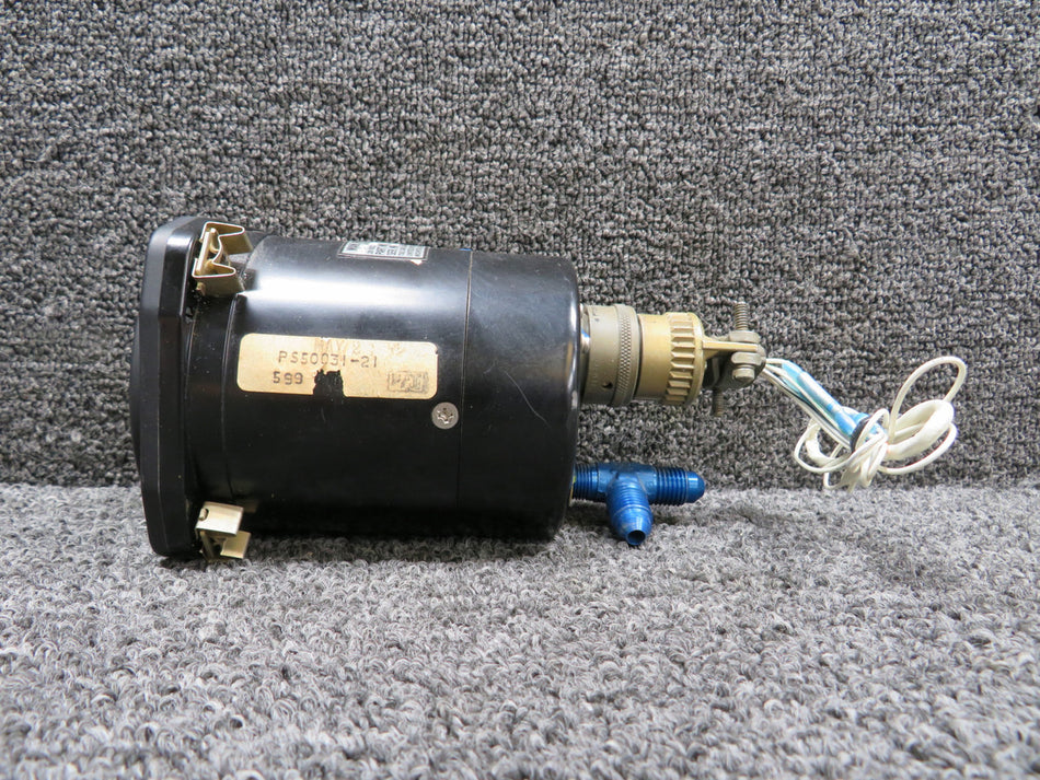 6533-1 United Dual Manifold Pressure and Fuel Flow Indicator (Volts: 28)