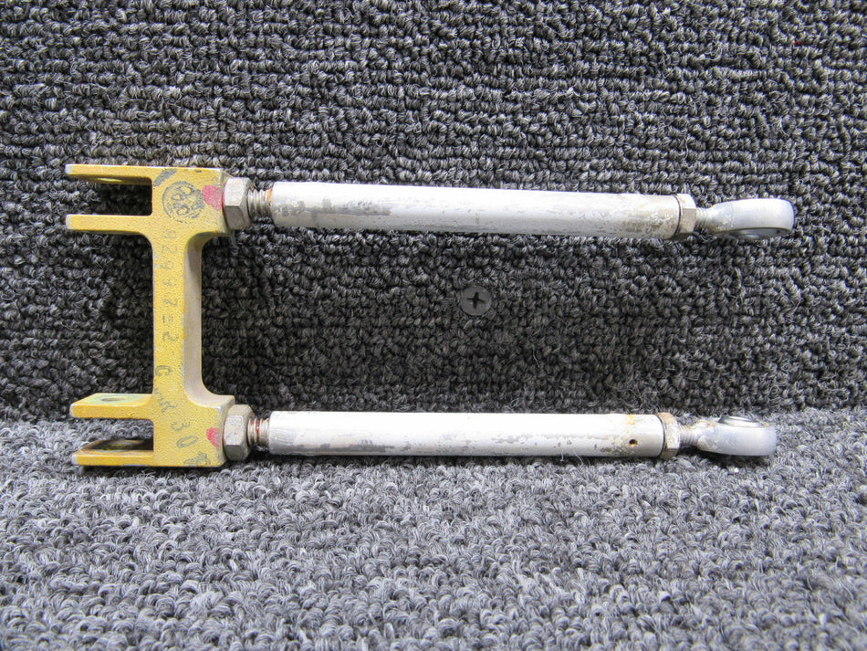 82997-002, 82998-002 Piper PA46-350P Elevator Trim Yoke and Rod Assembly