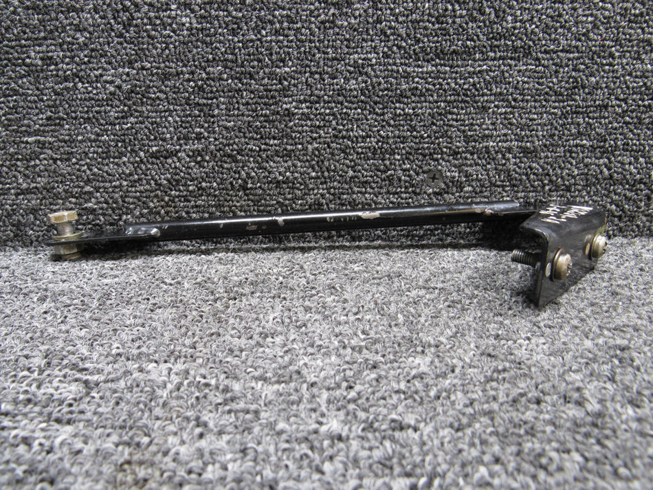 82239-002, 89735-022 Piper PA46-350P Engine Baffle Bracket Assembly