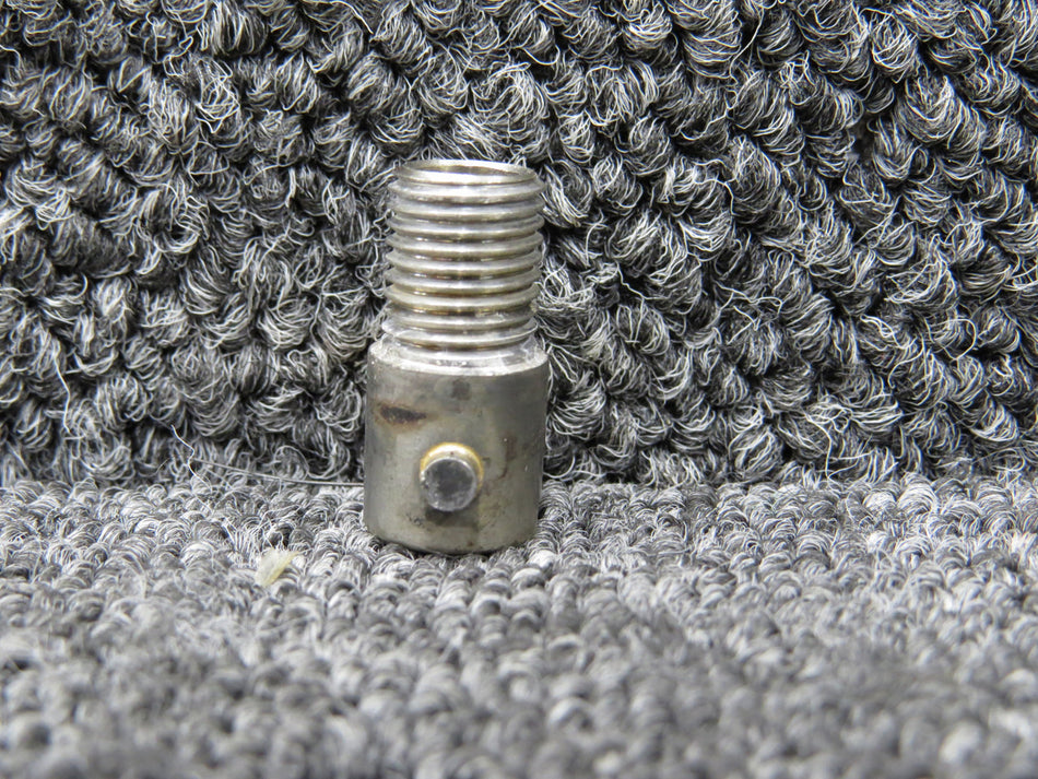 AN4076-1 Cessna T182T Cylinder Head Fitting