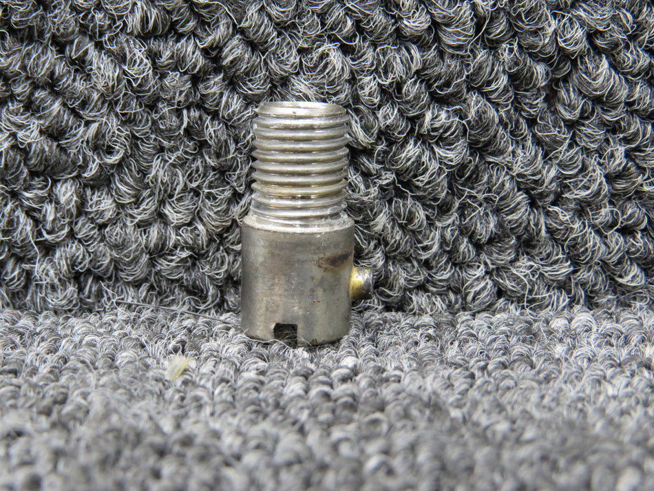 AN4076-1 Cessna T182T Cylinder Head Fitting