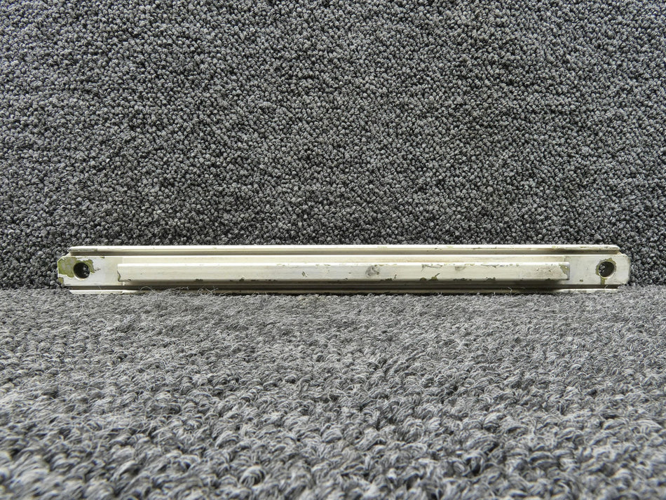 35-815252-1 Beechcraft 55D Main Landing Gear Column Forward