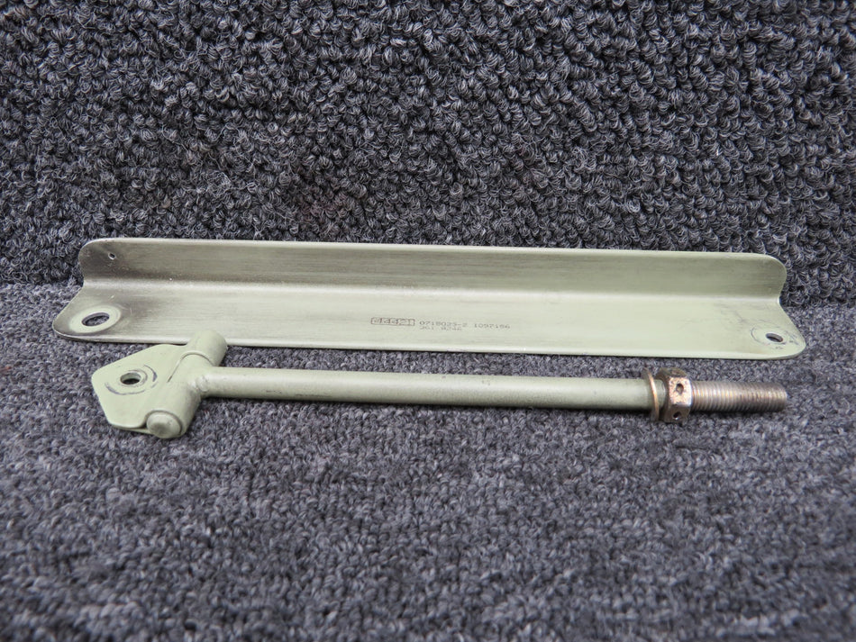 6238332-24, 0718023-2 Cessna T182T Standby Battery Angle and Rod Assembly