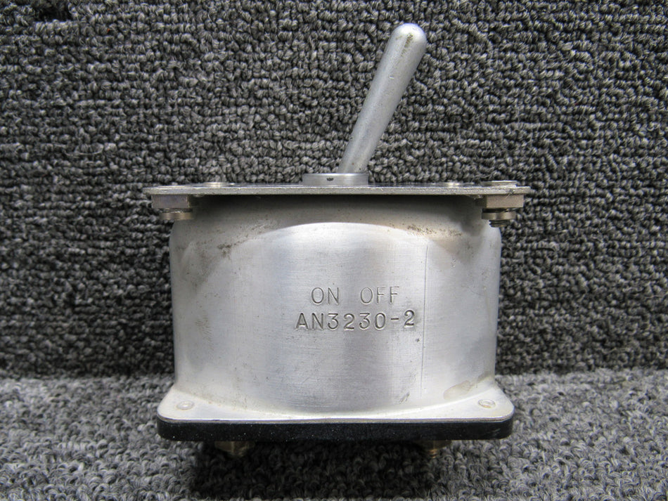 AN3230-2 Cutler-Hammer Toggle Switch