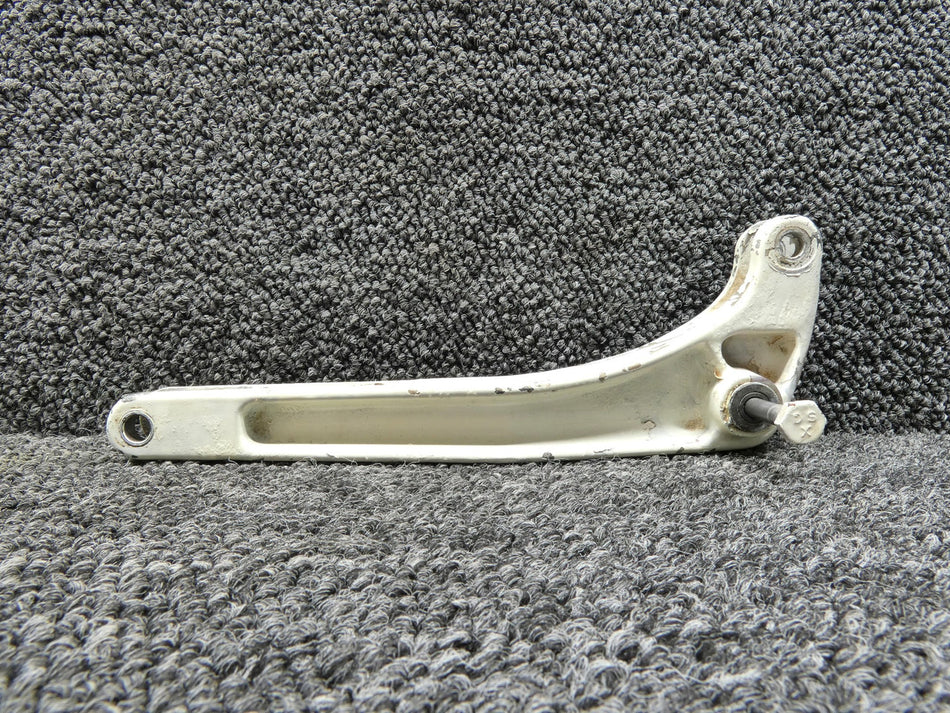 0841225-10 (Use: 0841220-4) Cessna 320B Main Gear Retract Bellcrank RH