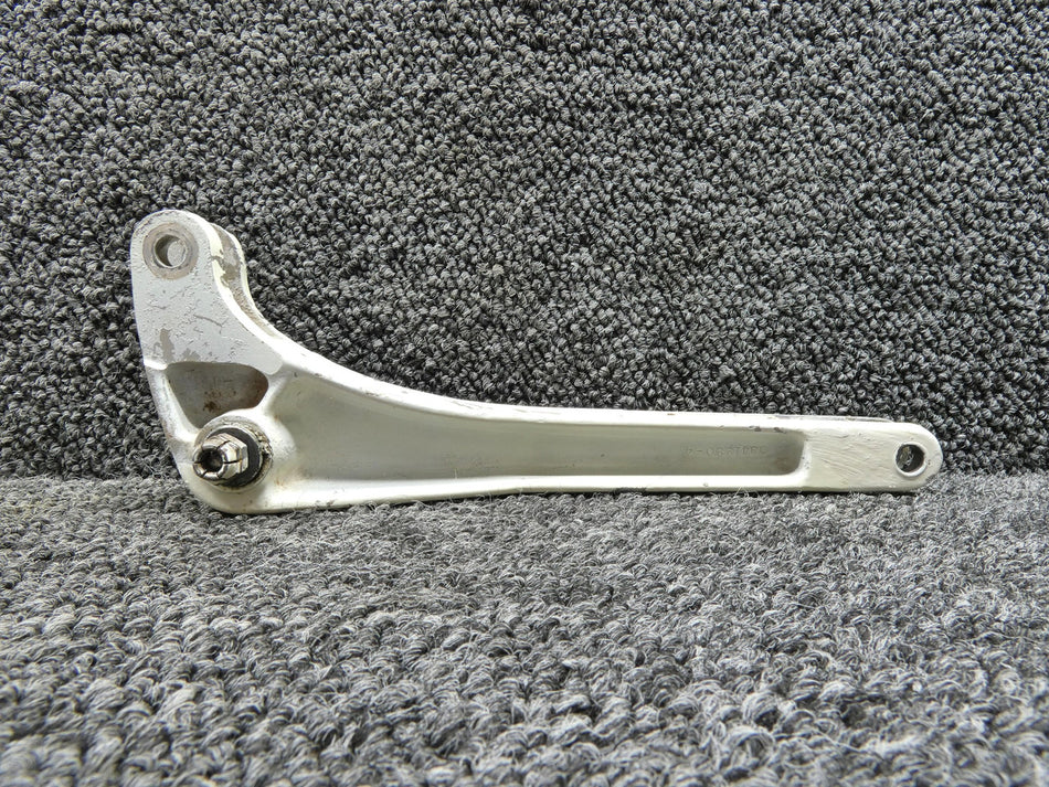 0841225-10 (Use: 0841220-4) Cessna 320B Main Gear Retract Bellcrank RH