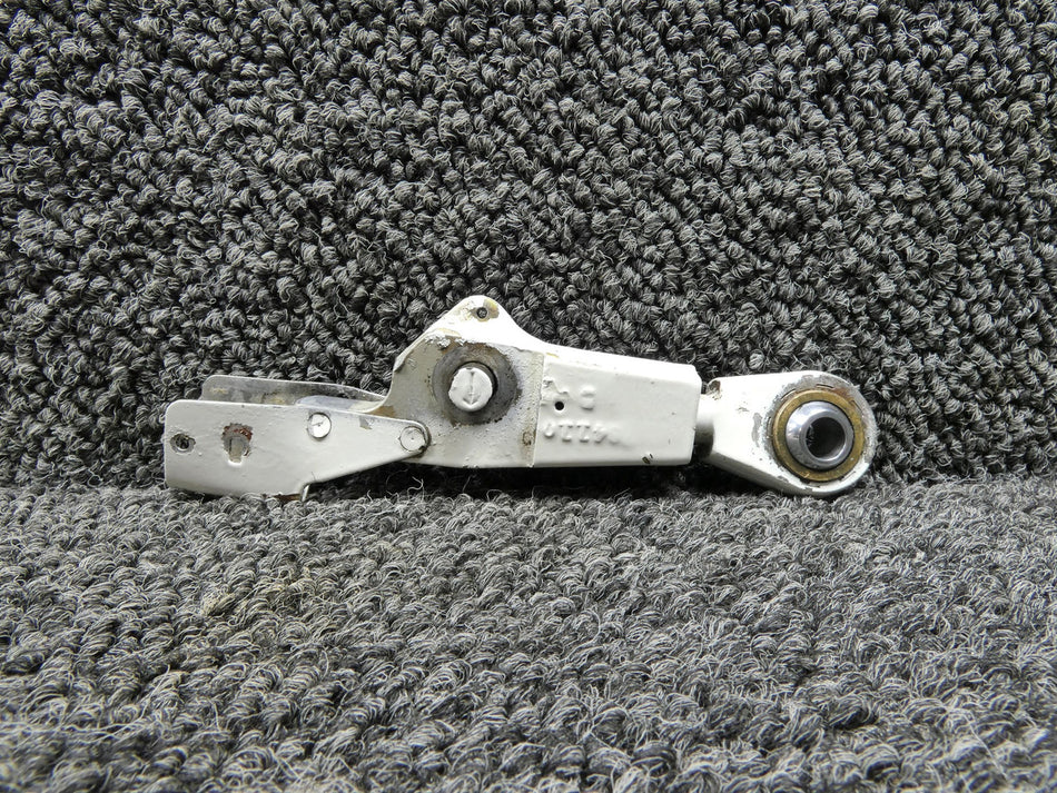 0841100-4 (Use: 0841110-3) Cessna 310N Side Brace Lock Link Assembly