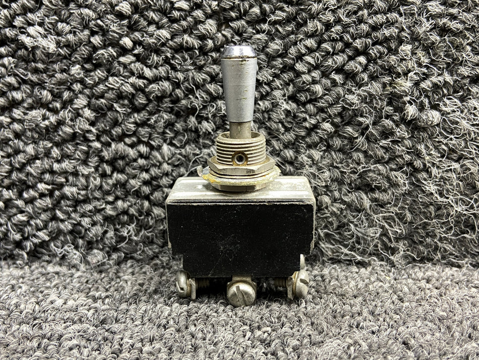 8906K1068 (Alt: 35-380053-3) Beechcraft B60 Three Position Toggle Switch
