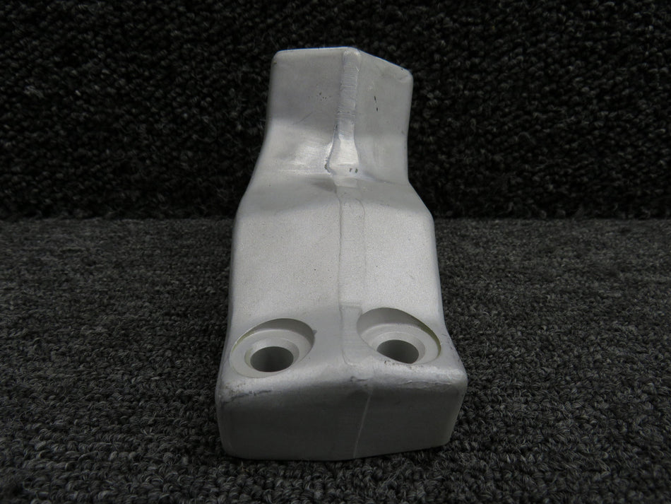 0741053-2 Cessna 182S Main Landing Gear Axle Fitting RH (Bead Blasted)