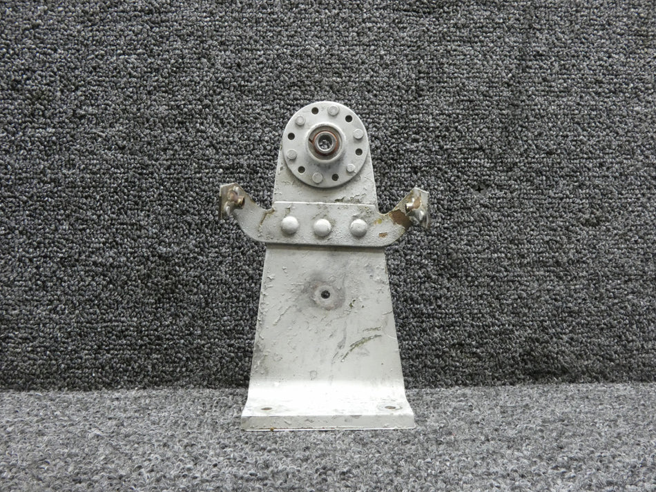 27-43018-001 Swearingen SA-226T Merlin IIIA Elevator Hinge Assembly