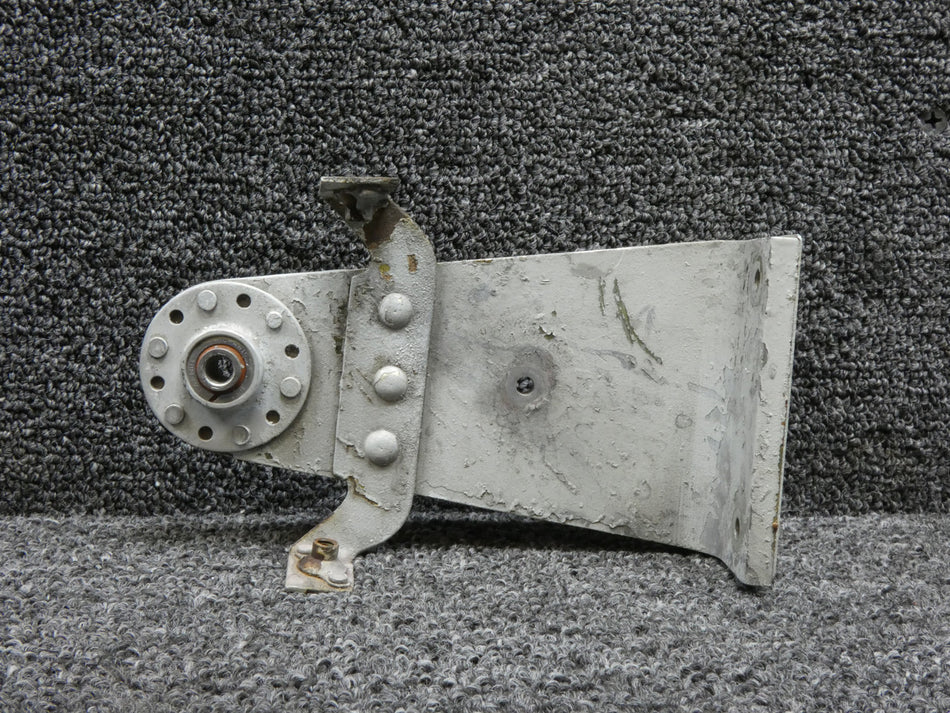 27-43018-001 Swearingen SA-226T Merlin IIIA Elevator Hinge Assembly