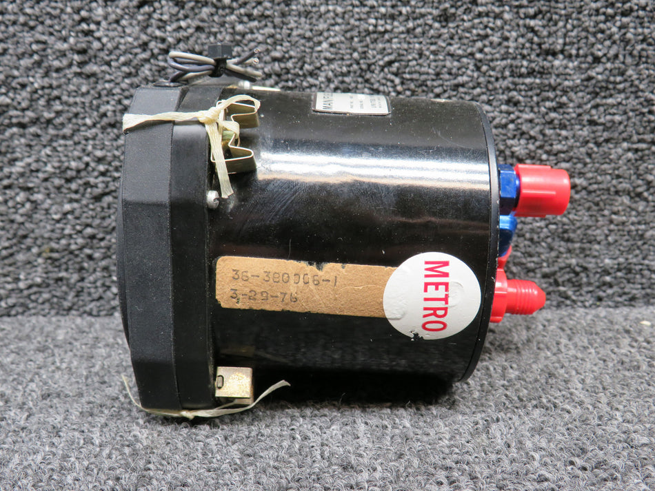6080-691 United Instruments Manifold and Fuel Pressure Indicator (Lighted, 13V)