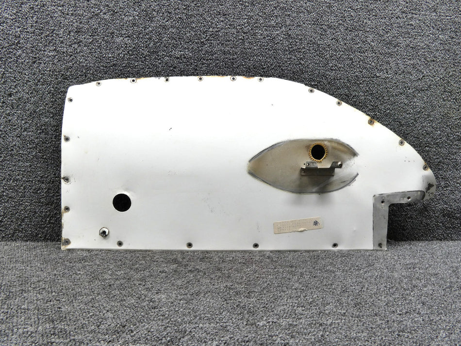 0823413-32 Cessna 310L Lower Wing Tip Fuel Fairing Assembly RH