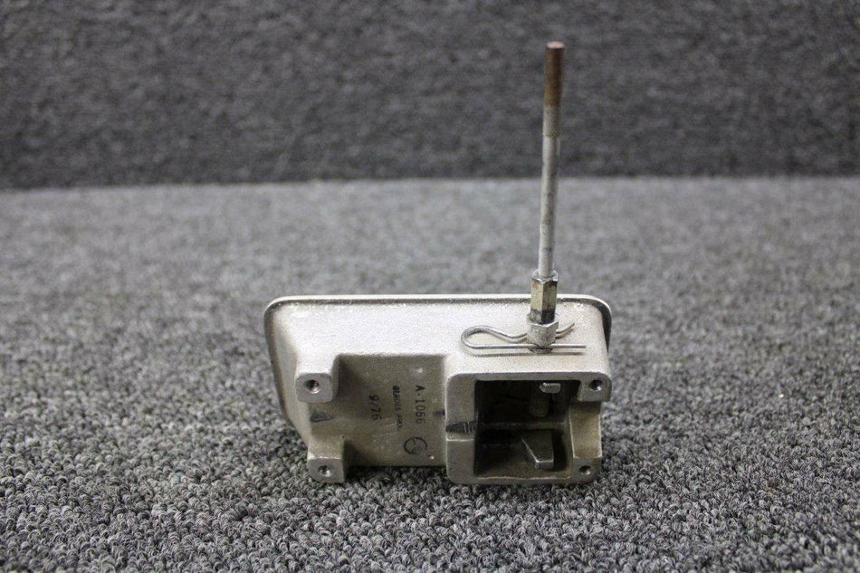40142-14 Rockwell 112B Cabin Door Exterior Handle RH