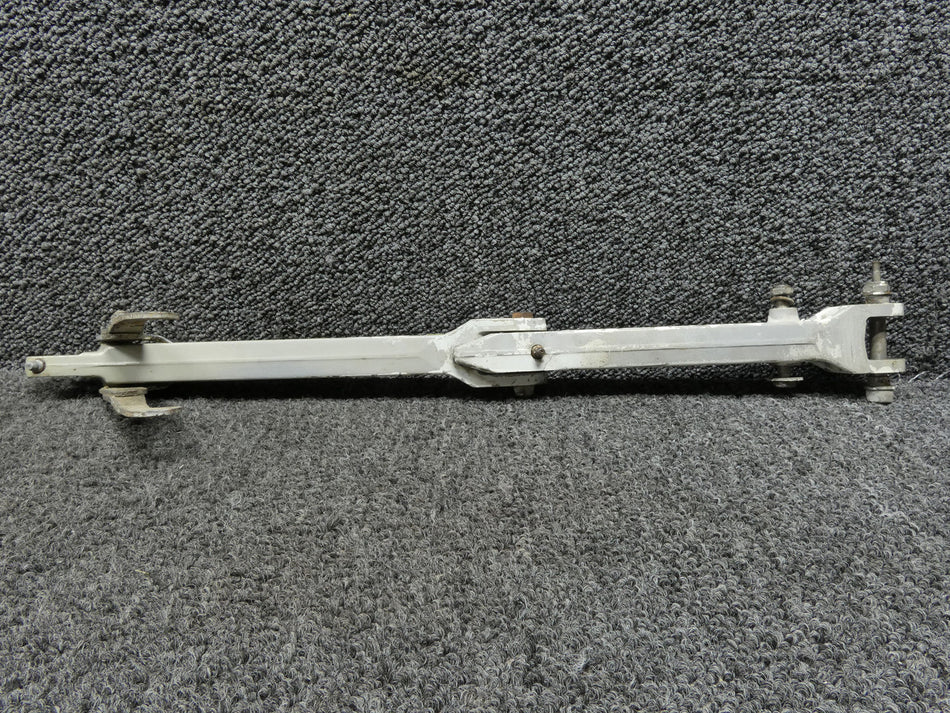 0841102-4, 0841103-8 Cessna 320 Main Landing Gear Side Link Brace RH
