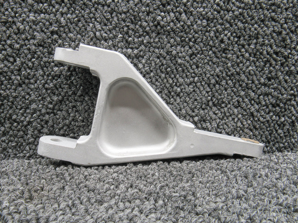 105041-002 (Cast: 31806) Piper PA34-200T Nose Landing Gear Torque Link