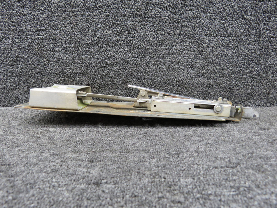 1511205-17 Cessna 182P Cabin Door Latch Assembly RH
