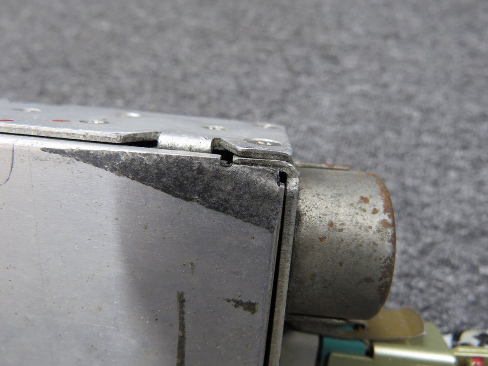 066-3052-00 King Radio KI-267 DME VOR Indicator
