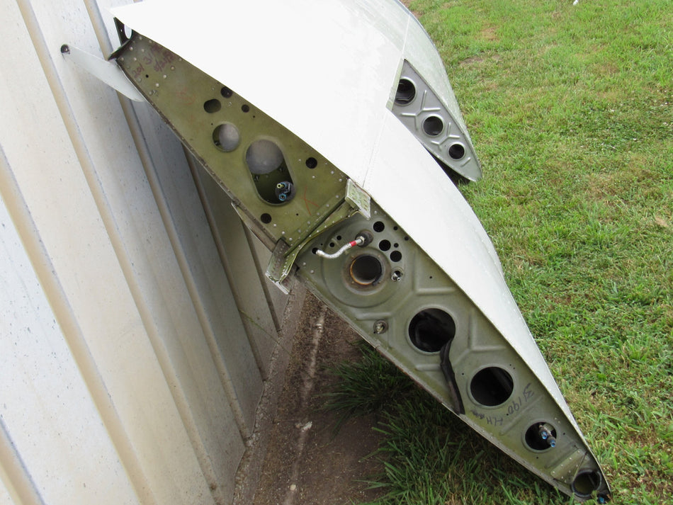 35630-987 (Use: 35630-022) Piper PA28RT-201T Wing Structure LH