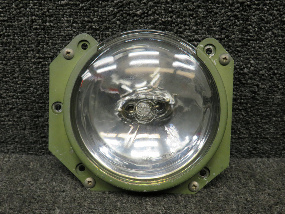 0523118-1, 0423542-6 Cessna 172B Landing Light Assembly with Bracket