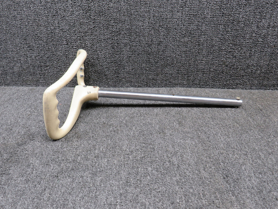 0513182-2 (Use: 0513182-1) Cessna 172B Control Wheel Assembly