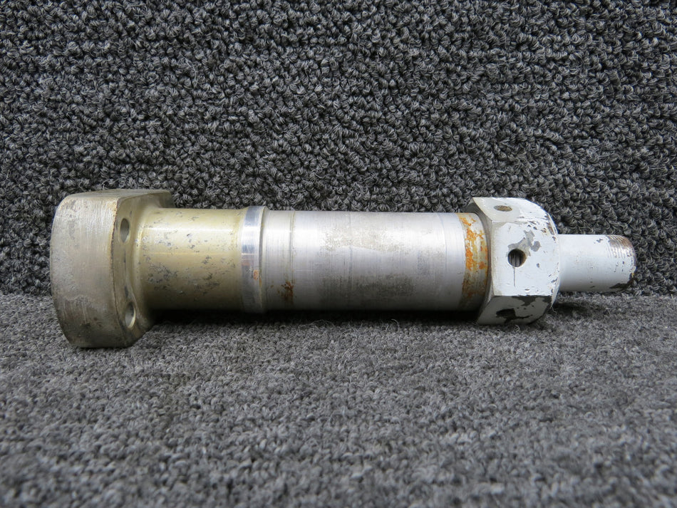 0541124 (Use: 0541124-0) Cessna 177B Main Landing Gear Axle with Nut (Aluminum)