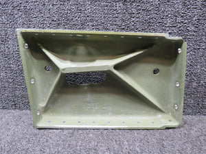 0541122-1 (Cast: 05241122-497) Cessna 172B Main Gear Support Inboard LH