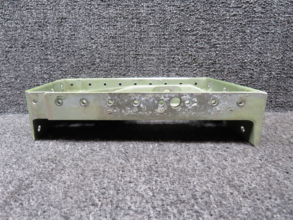 0541122-1 (Cast: 05241122-497) Cessna 172B Main Gear Support Inboard LH