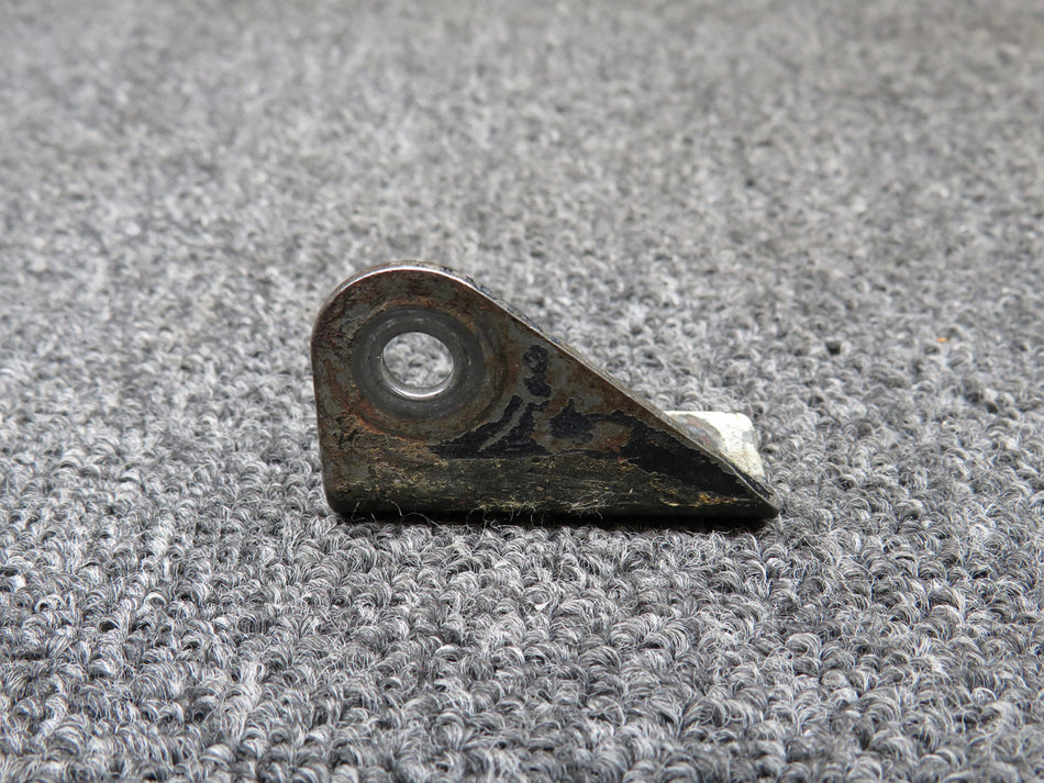 0511301-18 Cessna 172B Seatbelt Bracket RH