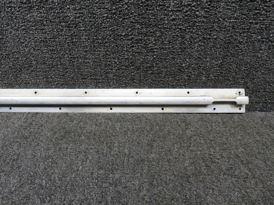 0511293-4 Cessna 172B Front Seat Rail Outboard RH