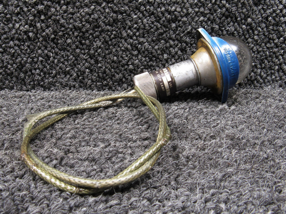 472-736 Piper PA28RT-201T Tail Light with Lens and Retainer
