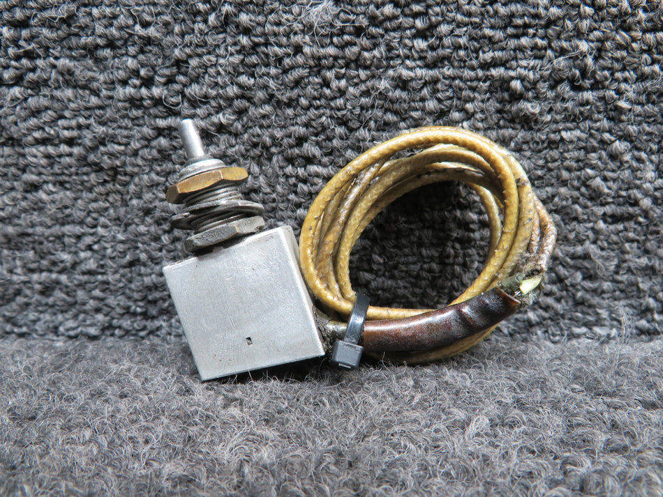 S1377-1 (Use: P6-340005) Cessna 210H Main Gear Downlock Microswitch