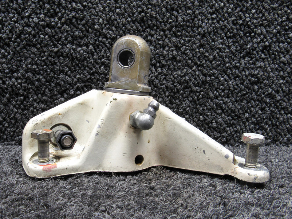 95643-007 Piper PA28RT-201T Main Gear Truss Bracket Assembly RH