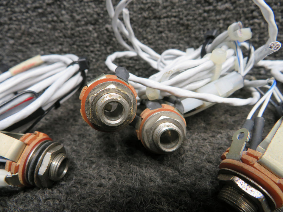 Cessna 210H Audio Jack Set of 8