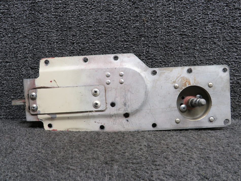 1211063-1 Cessna 210H Baggage Door Upper Hinge