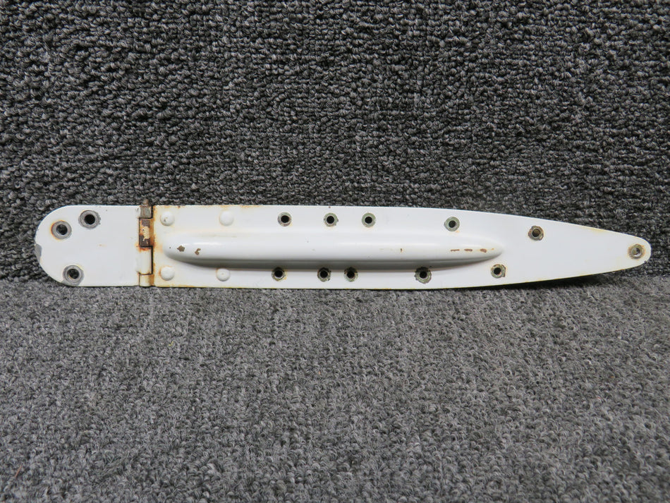 0511238-1, 0511237-1 Cessna 172G Upper Cabin Door Hinge Assembly LH