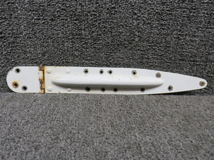 0511238-2, 0511237-2 Cessna 172G Upper Cabin Door Hinge Assembly RH