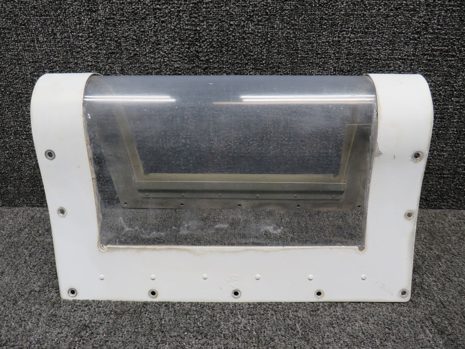 0523115 Cessna 172G Landing Light Window Assembly