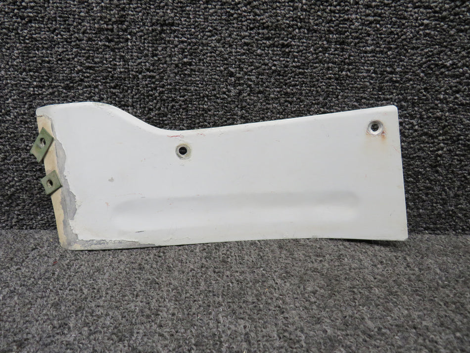 0520008 Cessna 172G Rear Wing Fairing Lower LH