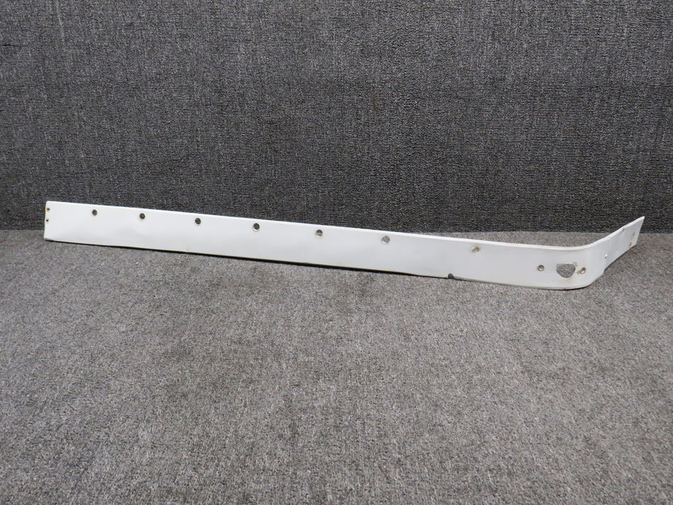0520005-11 Cessna 172G Forward Wing Fairing RH