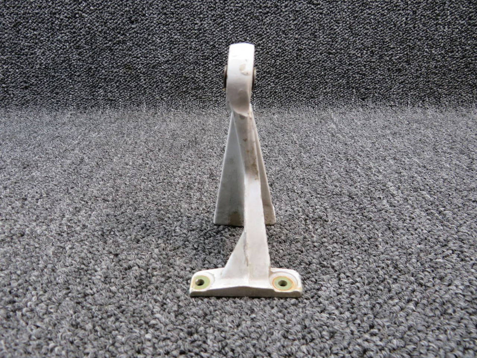 5024002-7 (Use: 5024002-13) Cessna 300, 400 Aileron Hinge Inboard LH