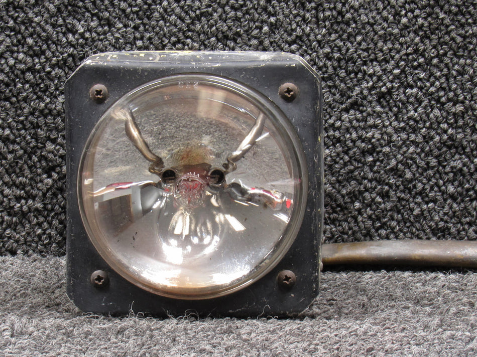 19134-000, 472-661 Piper PA23-250 Taxi Light and Bracket Assembly