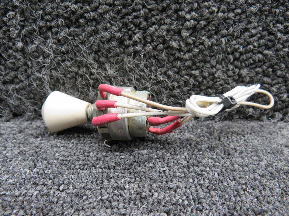 CM39569 (Alt: 19-7911) Clarostat Potentiometer (Ohms: 500)