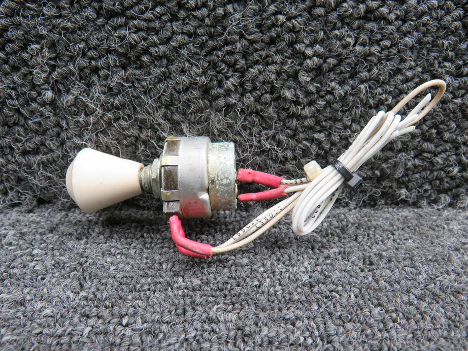 CM39569 (Alt: 19-7911) Clarostat Potentiometer (Ohms: 500)