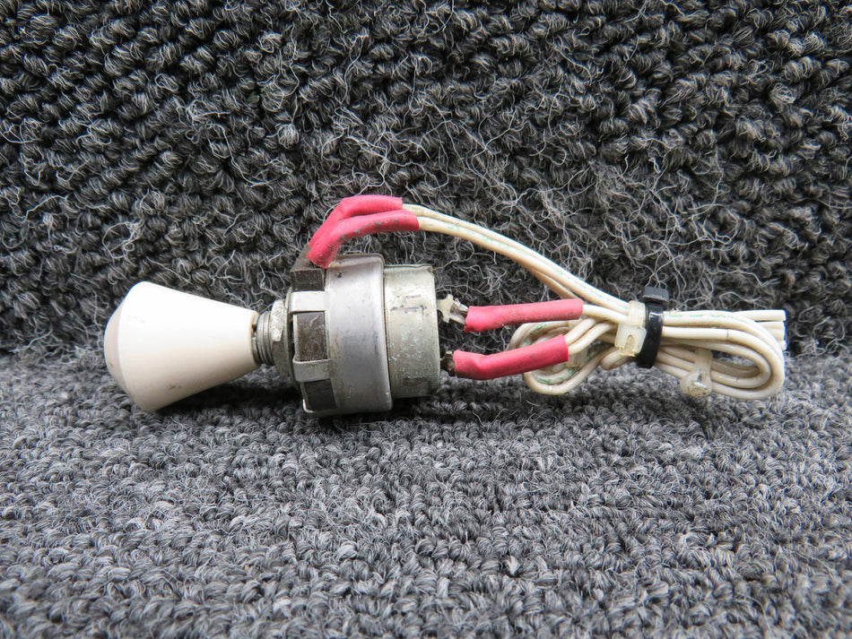 CM39569 (Alt: 19-8125) Clarostat Potentiometer (Ohms: 500)