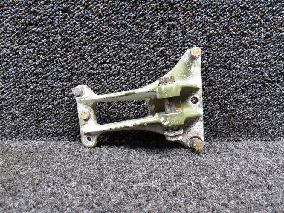 0822180-5 (Cast: 0822180-3) Cessna 310 Main Gear Side Brace Support LH